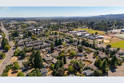 3005 E Lindquist Ct, Newberg, OR 97132 - Photo 45