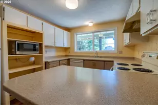 3005 E Lindquist Ct, Newberg, OR 97132 - Photo 13