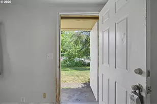 7441 SE Rural St, Portland, OR 97206 - Photo 9