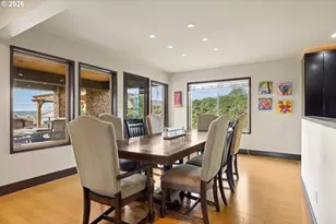 8008 SE Evergreen Hwy, Vancouver, WA 98664 - Photo 11