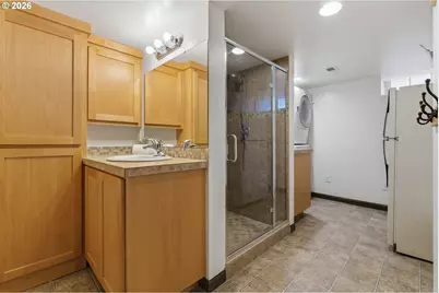 4444 NE Oregon St, Portland, OR 97213 - Photo 23