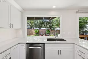 2740 Almaden St, Eugene, OR 97405 - Photo 15