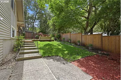 2740 Almaden St, Eugene, OR 97405 - Photo 33