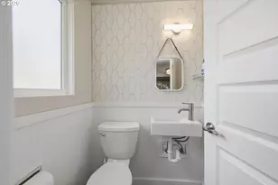 2740 Almaden St, Eugene, OR 97405 - Photo 19
