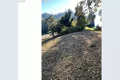 567 Braunda Dr, Roseburg, OR 97471 - Photo 3