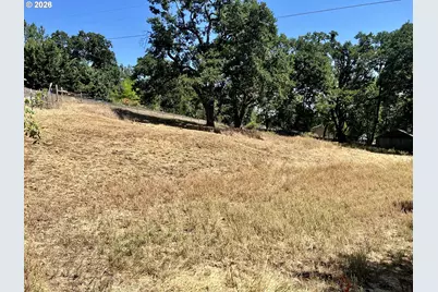 567 Braunda Dr, Roseburg, OR 97471 - Photo 13
