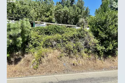 567 Braunda Dr, Roseburg, OR 97471 - Photo 5