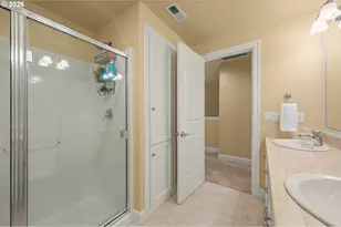 1184 Cedar Ridge Dr, Eugene, OR 97401 - Photo 43