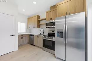 11717 SE Ash St, Portland, OR 97216 - Photo 35