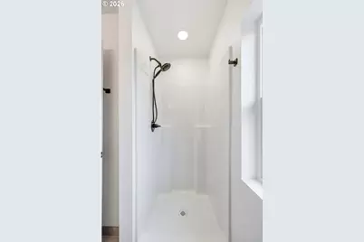 11717 SE Ash St, Portland, OR 97216 - Photo 43