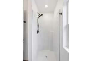 11717 SE Ash St, Portland, OR 97216 - Photo 43