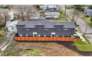 11717 SE Ash St, Portland, OR 97216 - Photo 47