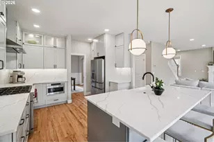 8414 NW Gilliam Ln, Portland, OR 97229 - Photo 9