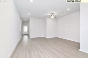 1385 Owl Ave, Woodburn, OR 97071 - Photo 3