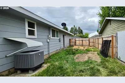 5313 Mazama Dr, Klamath Falls, OR 97603 - Photo 5