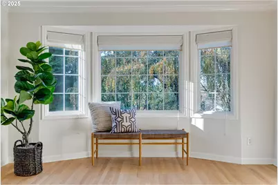 205 NE Billingher Dr, Portland, OR 97220 - Photo 3