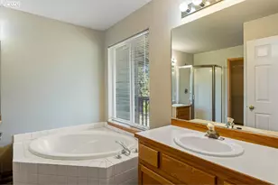 1085 Golden Pheasant Dr, Redmond, OR 97756 - Photo 13