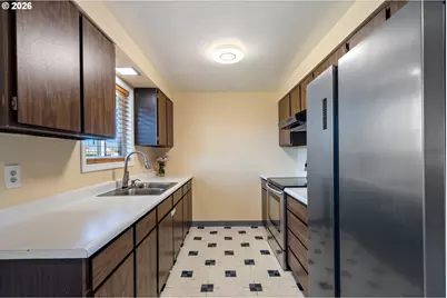 702 Ash Ave, Tillamook, OR 97141 - Photo 11