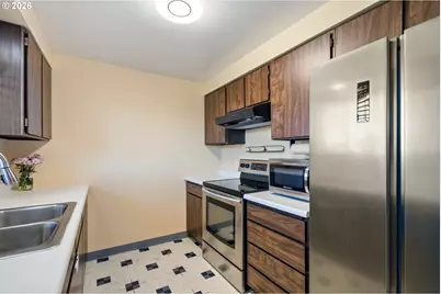 702 Ash Ave, Tillamook, OR 97141 - Photo 13