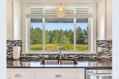 4755 Drummond Dr, Gearhart, OR 97138 - Photo 11