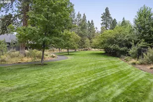 60439 Hedgewood Ln, Bend, OR 97702 - Photo 33