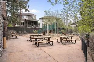 60439 Hedgewood Ln, Bend, OR 97702 - Photo 35