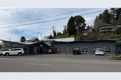 777 N Bayshore Dr, Coos Bay, OR 97420 - Photo 3