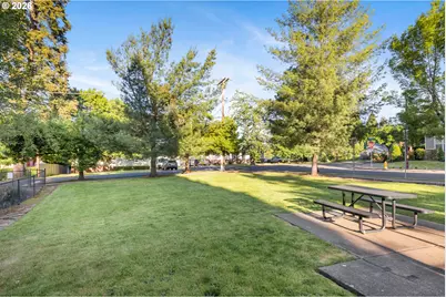2067 SW 192nd Ave, Beaverton, OR 97003 - Photo 45