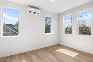 5866 N Missouri Ave, Portland, OR 97217 - Photo 9