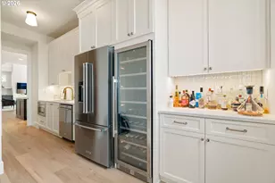 12070 NW Stewartridge Ln, Portland, OR 97229 - Photo 23
