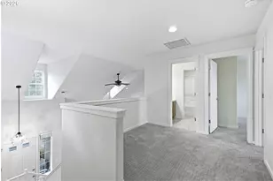 988 NE 73rd Ave, Hillsboro, OR 97124 - Photo 29