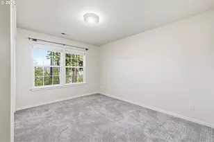 988 NE 73rd Ave, Hillsboro, OR 97124 - Photo 35