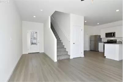 3933 SW Duniway Ln, Gresham, OR 97080 - Photo 7