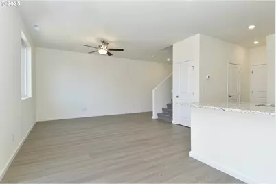 3933 SW Duniway Ln, Gresham, OR 97080 - Photo 5