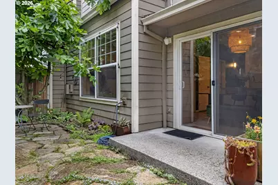 2650 NE 6th Pl, Portland, OR 97212 - Photo 23