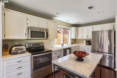 18378 SW 134th Ter, Tualatin, OR 97062 - Photo 5