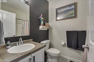 10818 NE Red Wing Way, Hillsboro, OR 97006 - Photo 27