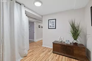 11821 NE Siskiyou St, Portland, OR 97220 - Photo 13