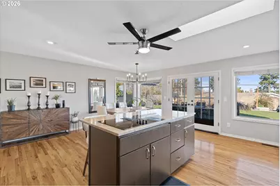 11821 NE Siskiyou St, Portland, OR 97220 - Photo 5