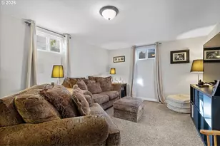 11821 NE Siskiyou St, Portland, OR 97220 - Photo 19