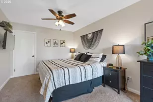 11821 NE Siskiyou St, Portland, OR 97220 - Photo 7