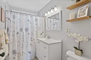 11821 NE Siskiyou St, Portland, OR 97220 - Photo 11