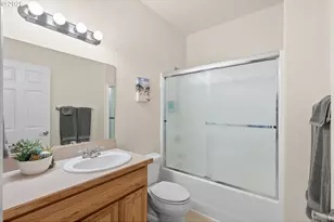 1011 10th St, Florence, OR 97439 - Photo 9