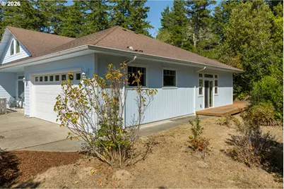 1011 10th St, Florence, OR 97439 - Photo 27