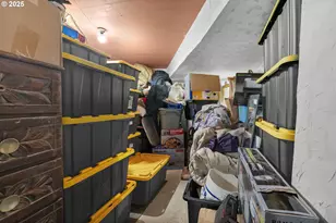 501 38th St, Astoria, OR 97103 - Photo 27