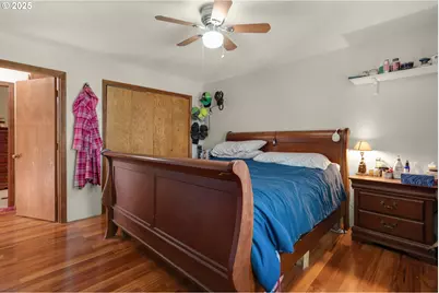 501 38th St, Astoria, OR 97103 - Photo 13
