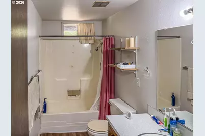 226 Chickering St, Myrtle Creek, OR 97457 - Photo 9