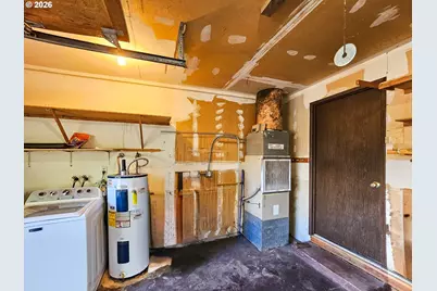 226 Chickering St, Myrtle Creek, OR 97457 - Photo 11