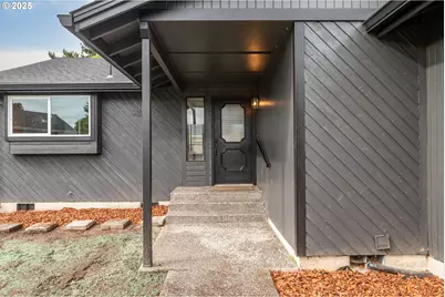 2421 Hickory Ave, Longview, WA 98632 - Photo 3