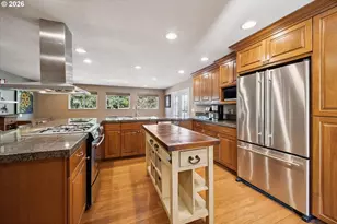 8615 SW Rebecca Ln, Beaverton, OR 97008 - Photo 11
